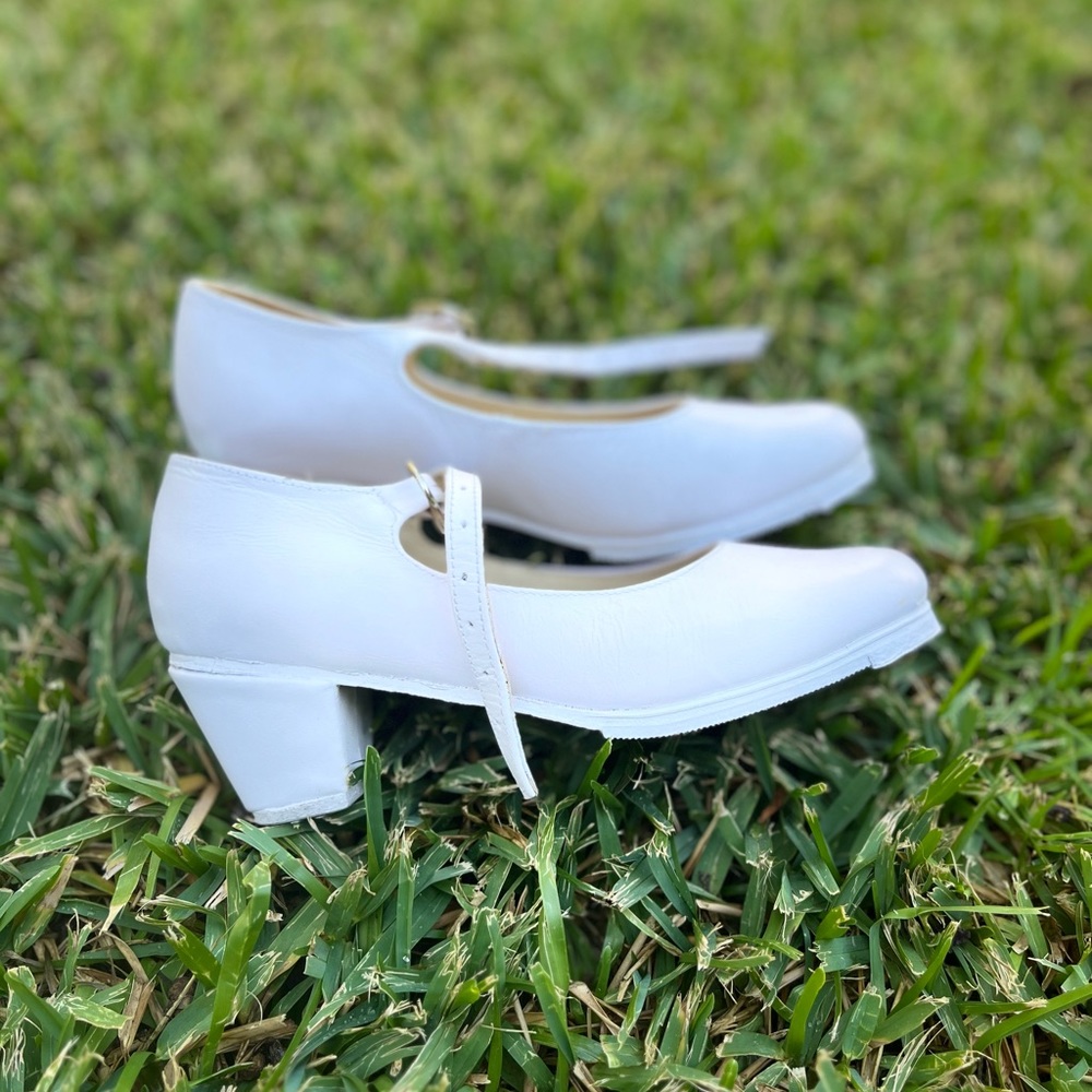 WHITE MEXICAN FOLKLORICO LEATHER SHOES FOR GIRLS WITH EXTRA CUSHION